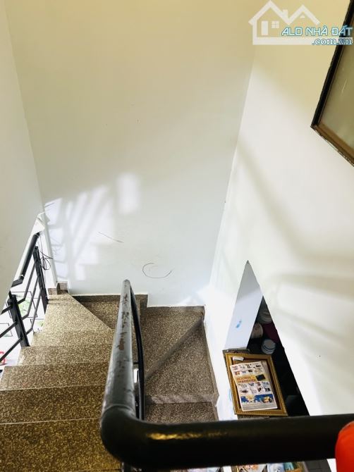 Nhà 2 tầng đường LÂM THỊ HỐ phường TCH Q12 dt 45m2 (4,5x10) Hẻm Ôtô DÒNG TIỀN 6TR/TH - 8