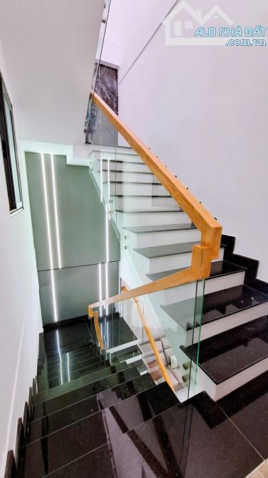Chủ gửi Bán Nhà 1 trệt 2 lầu Phường Biên Hòa (Hóa An cũ).Dt: 5x15,6=78m2.Giá: 4tỷ7 - 8