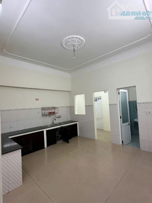 💥🏡CHO THUÊ NHÀ 3 TẦNG 160M2, 7 PHÒNG NGỦ MẶT TIỀN 30/4 - 8