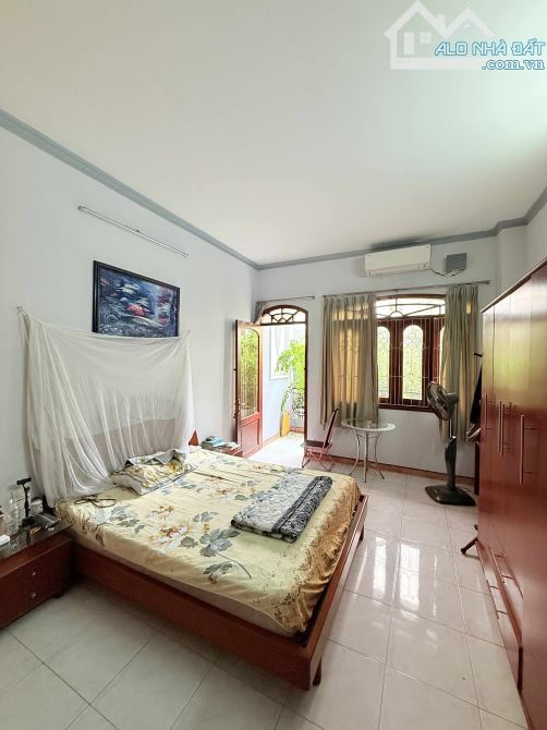 BÁN NHÀ MẶT TIỀN HẺM 8M NGUYỄN TRỌNG TUYỂN - NGUYỄN VĂN TRỖI - DT:90M2 - 3 TẦNG - CHỈ 14 T - 9