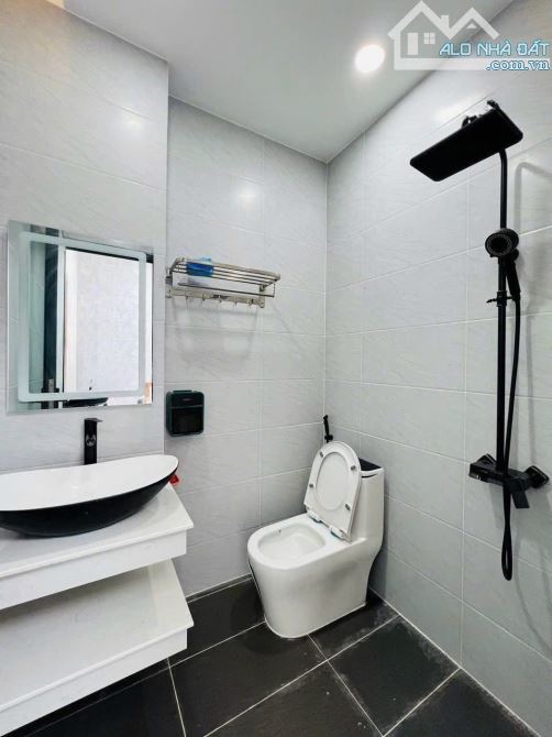 Mang 4 đồng chốt ngay nhà Nguyễn Biểu, P1, Quận 5 -Giá:4tỷ890/81m2 (4,5x18)-Sổ đầy đủ - 9
