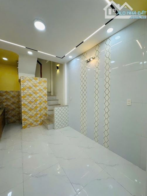 Nhà hẻm 3/2, Phú Thọ, q11 dt 15m2 1 lầu 2pn 2wc giá 2,28 tỷ - 9