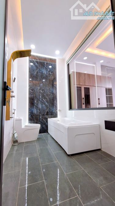 Chủ gửi Bán Nhà 1 trệt 2 lầu Phường Biên Hòa (Hóa An cũ).Dt: 5x15,6=78m2.Giá: 4tỷ7 - 9