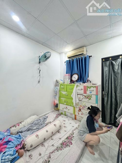 Cần Bán Nhà Mới Đường Bình Đông , Phường Phú Định ( P14 ) Quận 08  2 PN 2 WC  Đúc BTCT - 9