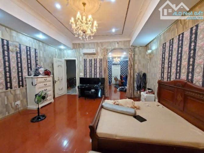 💎 BIỆT THỰ SÂN VƯỜN NGHỈ DƯỠNG – KHU BIỆT THỰ ĐẲNG CẤP – QUẬN BÌNH THẠNH - BÁN GẤP - 9
