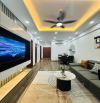 -  Bán nhà Hoàng Hoa Thám, 10m ô tô, sát phố, 47m2, 9.8 tỷ.