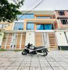 Văn phòng Tên Lửa - 5 tầng - Hầm - Thang máy - 10x20m - Cho thuê 700 triệu/ năm