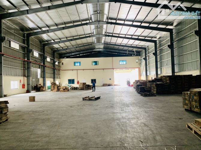 Kho xưởng dưới Đình Vũ 2400m2, PCCC tự động, làm được FDI, khuôn viên rộng 3ha