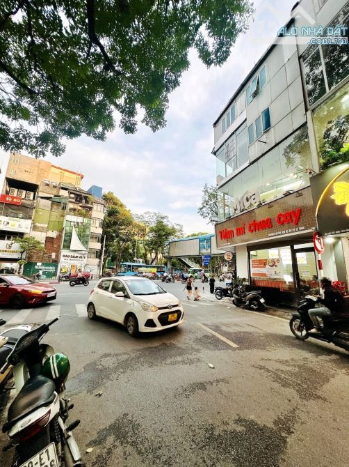 Bán nhà mặt phố Đặng Tiến Đông, view công viên xanh, kinh doanh, 66m2, MT6M, 31 tỷ