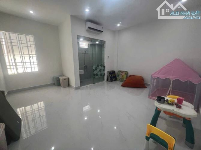 🔥BÁN NHÀ MẶT TIỀN 2 TẦNG- SÁT BIỂN- 75M2- GẦN HỒ TÙNG MẬU- CHỈ 5 TỶ X
