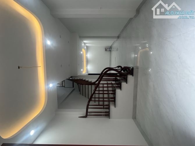 Hiếm! Nhà phố Mễ Trì 35,5m2 x 5T,  full NT, ô tô đỗ gần giá chỉ 7,2 tỷ.