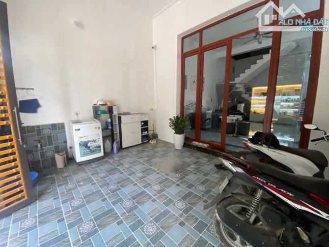 Bán Nhà phân lô, ô tô vào nhà, thôn Quyết Tiến, Vân Côn, Hoài Đức. giá 3,05 Tỷ. DT: 42 m2