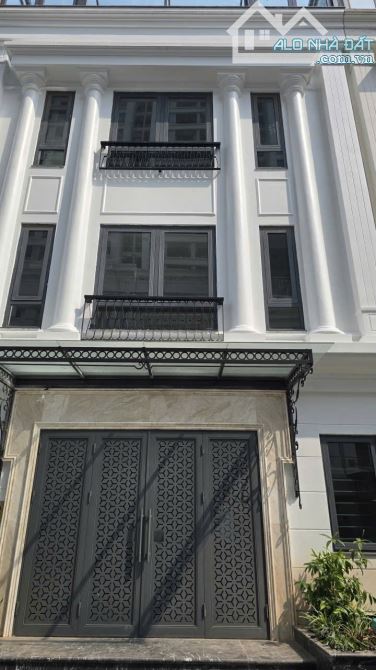 Cho thuê nhà mặt phố 130m2*5 tầng  Nguyễn Quý Đức Thanh Xuân.