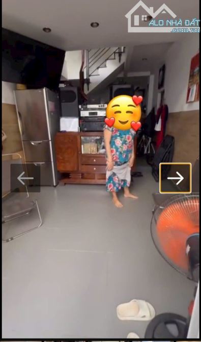 Nhà đường trần văn đang cách 3 căn ra Hoàng Sa p9 q3