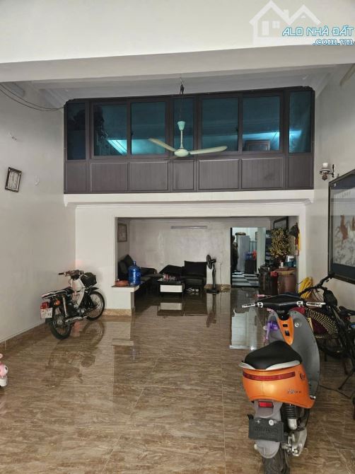 BÁN NHÀ 3 TẦNG MẶT ĐƯỜNG NGUYỄN TRÃI TT BẮC NINH / DT 73M2 GIÁ 14,5 TỶ
