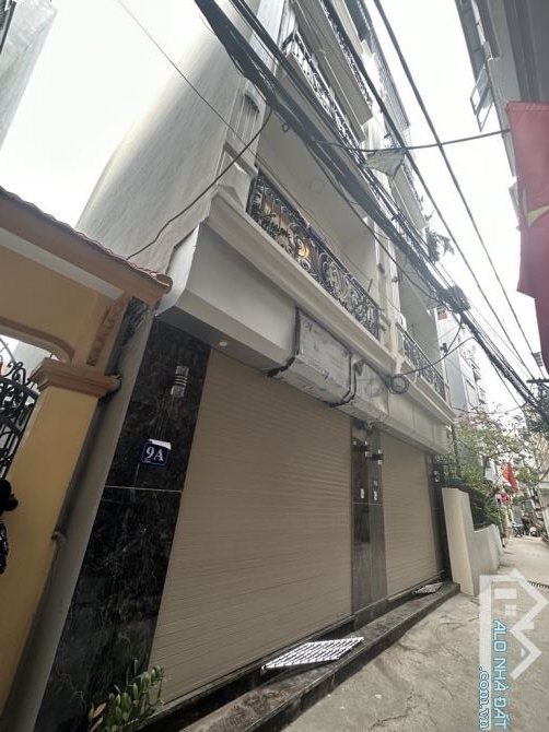 Bán nhà Đông Thiên. Vị trí đẹp - Ô tô đỗ cửa. Nhà 5 tầng - lô góc - full đồ