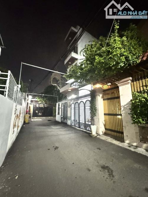 Bán Gấp Nhà 2 Lô Góc KLG Linh Xuân – 44m² – 2 tầng đúc – chỉ hơn 3 tỷ – gần Phạm Văn Đồng