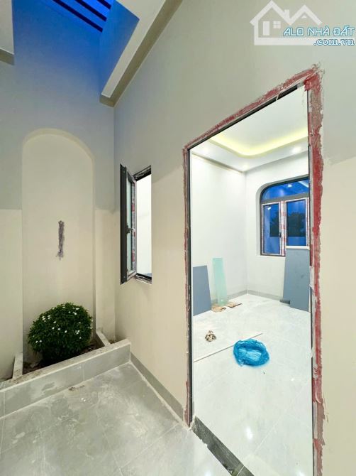 Bán nhà mới xây sắp hoàn thiện rất đẹp và sang giá chỉ 1ty350