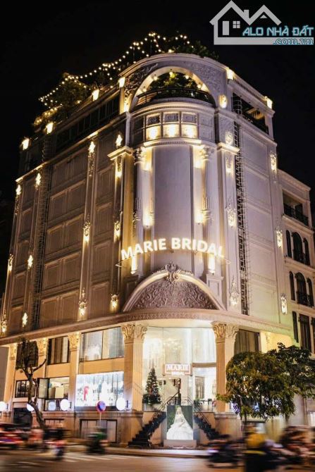 TÒA NHÀ 9 TẦNG LÔ GÓC TÂN MỸ Q7 – THANG MÁY – 2.000M² SÀN – DT 300TR/THÁNG – GIÁ 139 TỶ TL