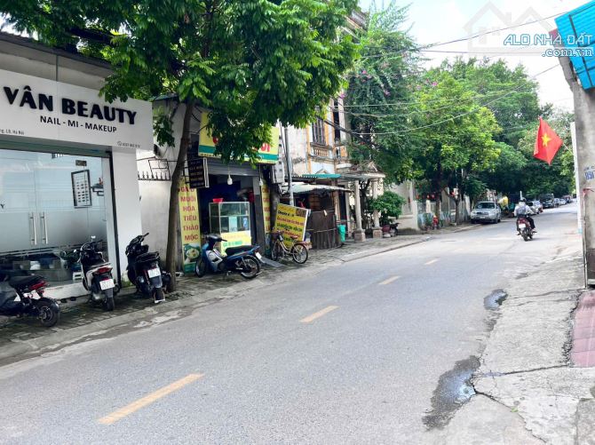 Gia đình cần bán gấp mảnh đất đẹp tại ngõ 80 Hoa Lâm, đường ô tô 7 chỗ giá 9 tỷ có TL