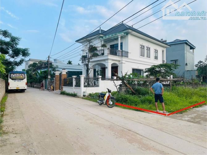 Tuy Lai, Mỹ đức, HN. Đất 3 mặt thoáng ,đường 8m, kinh doanh đắc địa, giá cực tốt!