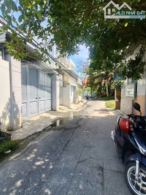 ⛳️ Cần bán nhà 1 trệt 1 lầu, cách đường Nguyễn Khuyến chỉ 80m, hẻm ô tô, gần chợ Vĩnh Hải.
