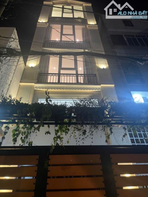NHÀ 4 TẦNG THIẾT KẾ CHUẨN 5 SAO – CÓ THANG MÁY – NGUYỄN HỮU CẢNH – 117M² – NỞ HẬU 6.6M – 1