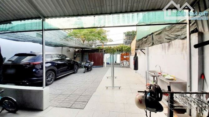 Bán đất dãy trọ 8P ga metro Thủ Đức 215m2