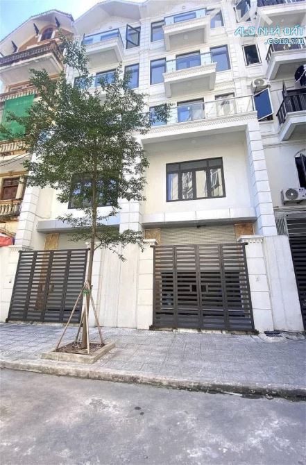 Bán nhà Tiểu Khu Ngọc Khánh quận Ba Đình 85m2 MT4.9m-Phân Lô Ô Tô Tránh 5Tầng Thang Máy