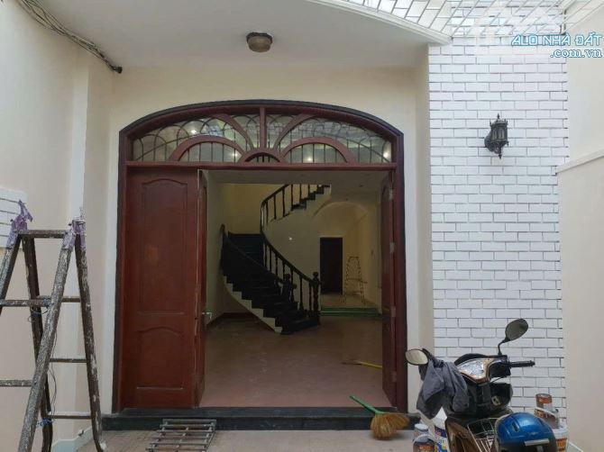 CHo thuê nhà mặt tiền đường Lê quag định 4,6x31m 2L