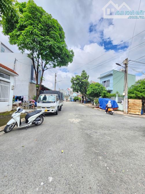 Bán nhà gần đường Bùi Thị Xuân, Chợ Tân Bình phường Tân Bình, Tp.Dĩ An