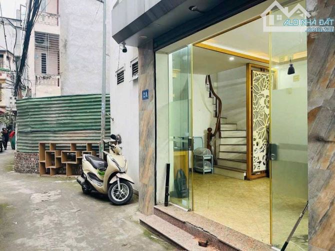 BÁN NHÀ TRẦN THÁI TÔNG – MẶT TIỀN RỘNG 6.8M – 5 TẦNG – GIÁ CHỈ 7.45 TỶ