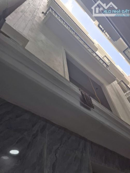 NGUYỄN VĂN VIÊN 30M2, 5 TẦNG, MỚI KOOG NHỈNH 6 TỶ.