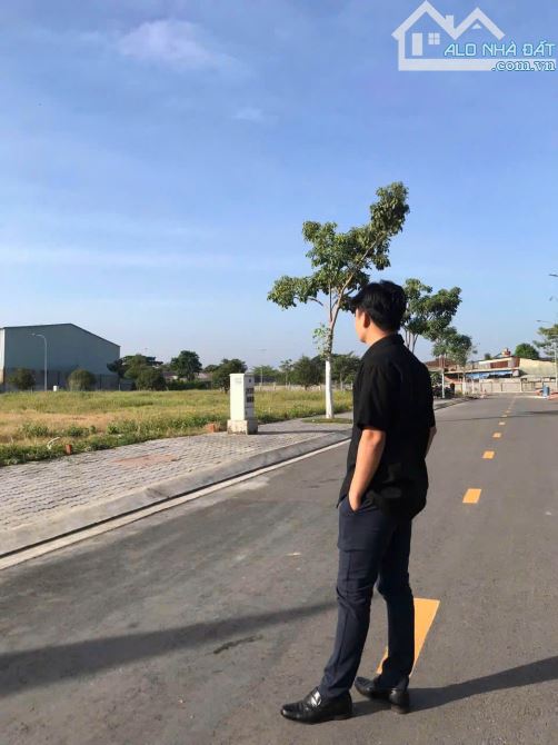Sở hữu lô đất ngay cạnh nút giao thông lớn thứ 2 TP HCM, cạnh TTTM BigC, nhà ga Metro số 1
