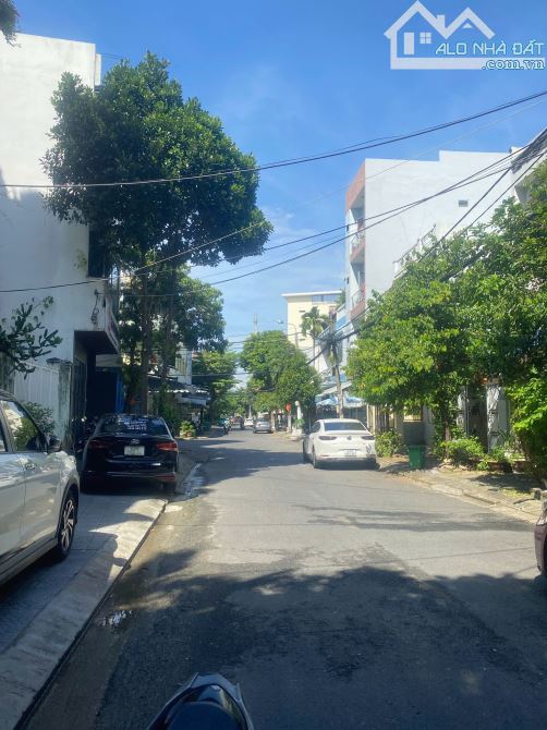 BÁN LÔ ĐẤT MẶT PHỐ TỐ HỮU 110M2 NGANG 4,1M GIÁ 10,5 TỶ THƯƠNG LƯỢNG