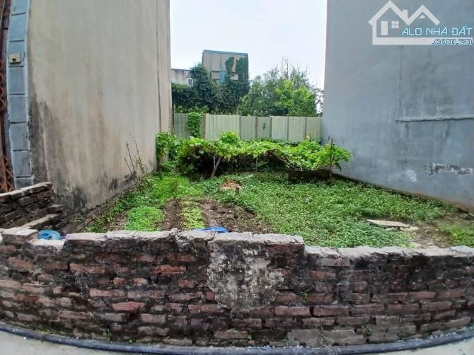 BÁN ĐẤT LINH ĐÀM - HOÀNG LIỆT 50M VUÔNG VẮN Ô TÔ VF3 VÀO ĐẤT 5M RA ĐƯỜNG Ô TÔ TRÁNH