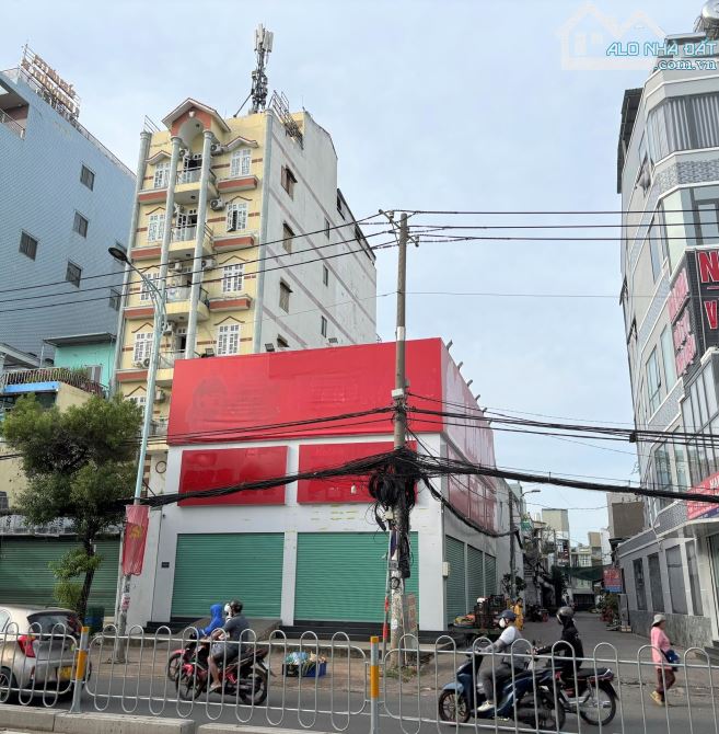 Mặt bằng kinh doanh 2 mặt tiền Lê Văn Quới - DT: 11 x 35m,