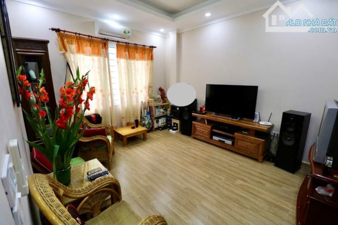 50m2 mặt tiền 4,5m ngõ nông thông MINH KHAI - MAI ĐỘNG chỉ 10 tỷ 6