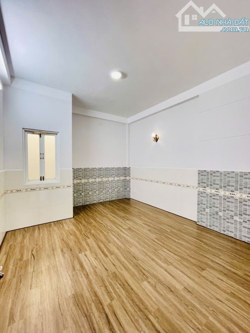 HẺM NHỰA 6M XE HƠI VÔ NHÀ - LÊ VĂN QUỚI - 56m2:  4 x 14M - 4 LẦU - 7.2 tỷ TL