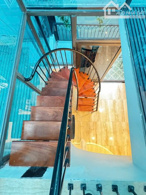 CHDV NHỈNH 12 TỶ - TT ĐỐNG ĐA - TÂY SƠN 6T THANG MÁY - NỘI THẤT VIP DÒNG TIỀN 40TR/THÁNG