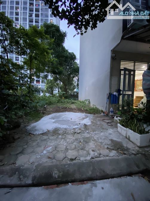 ĐẤT DƯƠNG NỘI PHÂN LÔ VỈA HÈ GẦN 70M HƠN 14 TỶ