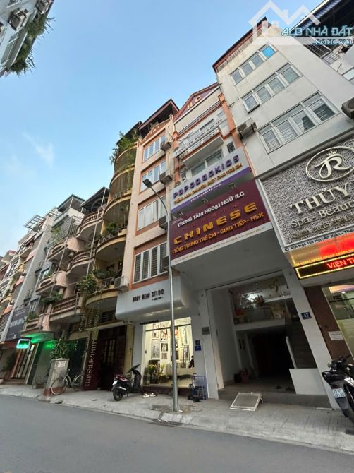 Bán gấp nhà 168 Nguyễn Xiển, Dt 45m2 x 5 tầng 21 tỷ, Vị trí cực Víp- Kinh doanh đỉnh .