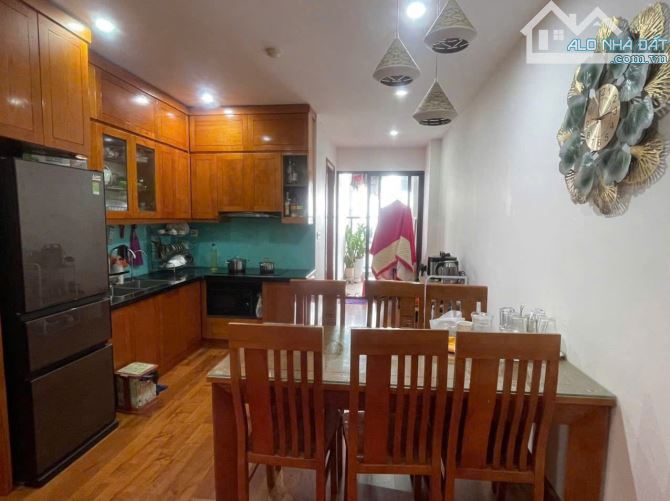 CẦN BÁN CHUNG CƯ STARTUP-TOWER TẦNG 23- 26 CÒN MỚI , 84.2M2 3NG 2VS FULL NỘI THẤT GIÁ 5,95