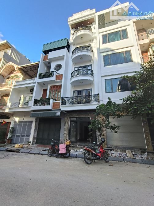 Bán nhà 5 tầng tuyên 2 Lê Hồng Phong Ngô Quyền HP