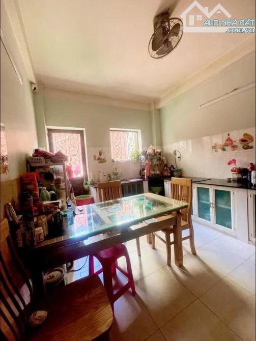 MẶT TIỀN 4 TẦNG – LÊ QUỐC TRINH – KINH DOANH ĐỈNH –TÂN PHÚ –62m² (3.4 x 18m)- 8,3 TỶ TL
