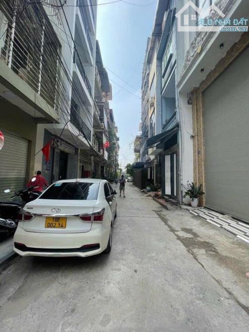 Nhà Kim Giang 32m, 3 tầng, mặt tiền 4m, ngõ thông ô tô tránh, cạnh KĐT mới Đại Kim