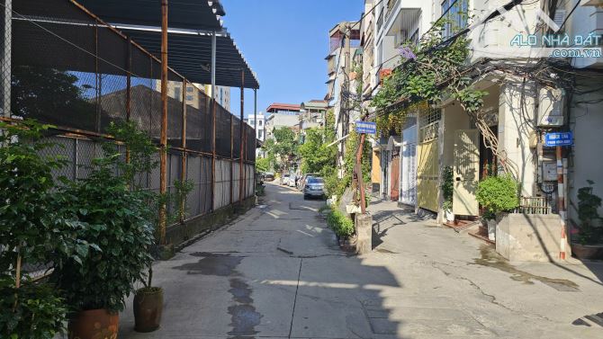 Cho thuê nhà Phan Định Giót, Thanh Xuân ngõ ô tô 2 tầng x 80m2 kho, VP cty, 8.5 triệu
