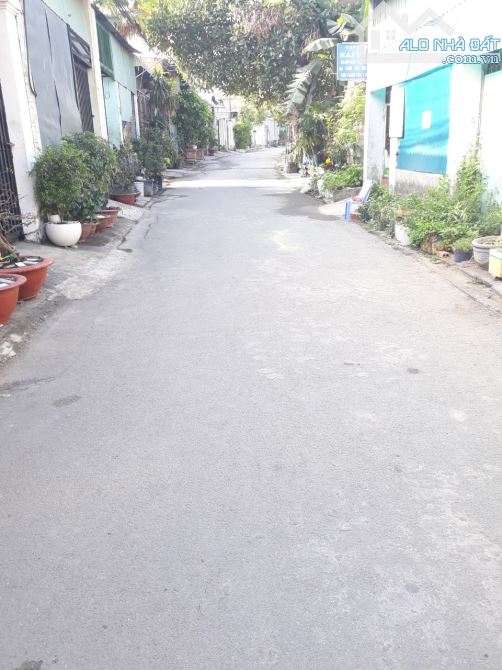 Bán lô đất DT 70m2, đường xe hơi, sổ riêng thổ cư, 2 tỷ 3, kp1 phường Tân Hiệp