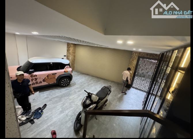 SIÊU PHẨM VIỆT HƯNG, LONG BIÊN - 6 TẦNG THANG MÁY, Ô TÔ TRÁNH, NỘI THẤT VIP