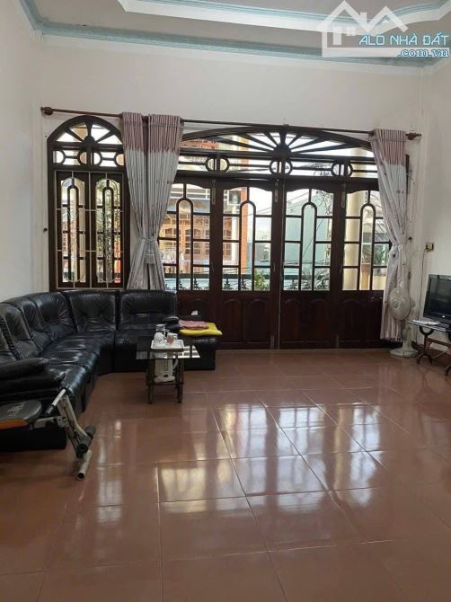 Bán nhà mặt tiền đường trần huy liệu - Tp Quy Nhơn